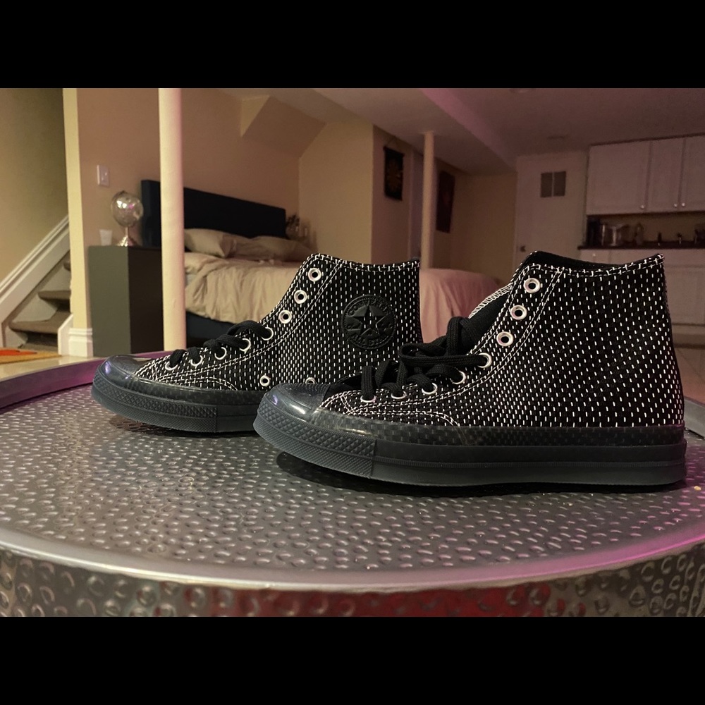 NEW Never used Converse Sneakers